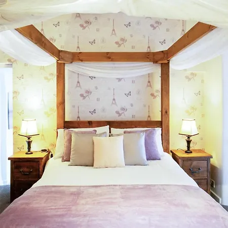 The Old Hall 4*